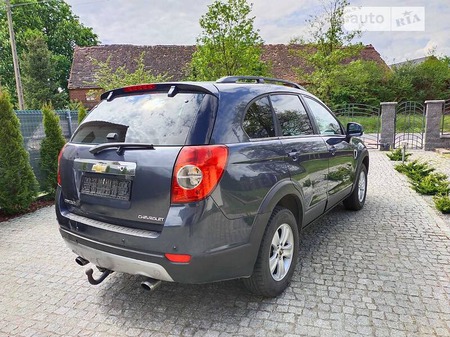 Chevrolet Captiva 2008  випуску Івано-Франківськ з двигуном 2 л дизель позашляховик автомат за 6789 долл. 