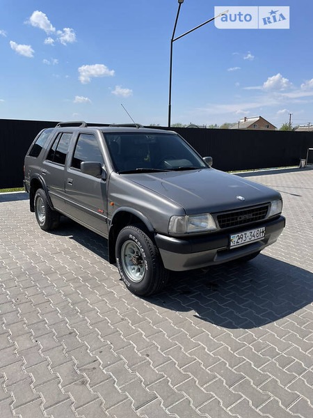 Opel Frontera 1993  випуску Львів з двигуном 2.3 л дизель позашляховик механіка за 5000 долл. 