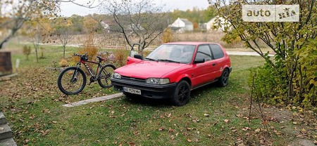 Toyota Corolla 1989  випуску Дніпро з двигуном 1.3 л бензин хэтчбек механіка за 1200 долл. 