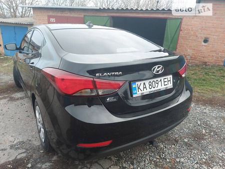 Hyundai Elantra 2015  випуску Полтава з двигуном 1.8 л бензин седан механіка за 9399 долл. 