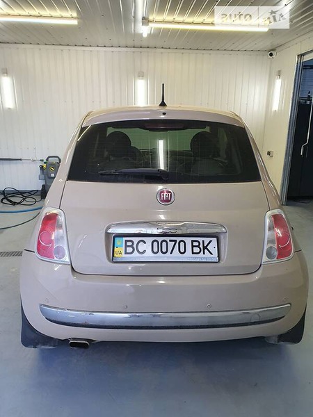 Fiat 500 2012  випуску Львів з двигуном 1.2 л бензин хэтчбек  за 5750 долл. 