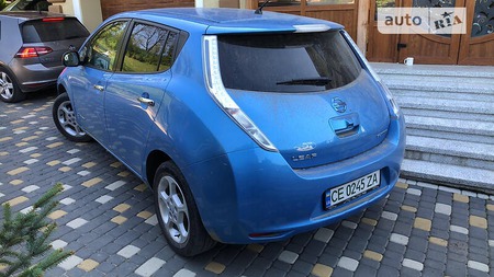 Nissan Leaf 2012  випуску Чернівці з двигуном 0 л електро хэтчбек автомат за 8800 долл. 