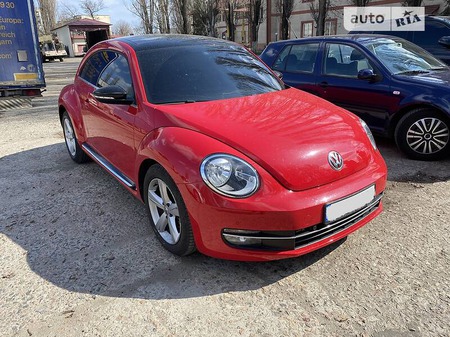 Volkswagen Beetle 2015  випуску Одеса з двигуном 2 л дизель купе автомат за 16200 долл. 