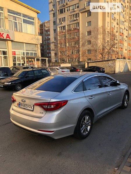 Hyundai Sonata 2014  випуску Одеса з двигуном 2 л газ седан автомат за 9400 долл. 