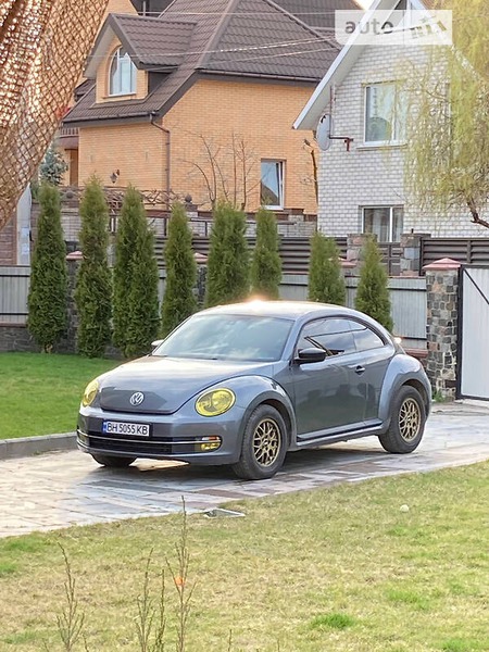 Volkswagen Beetle 2015  випуску Житомир з двигуном 1.8 л бензин купе автомат за 12900 долл. 