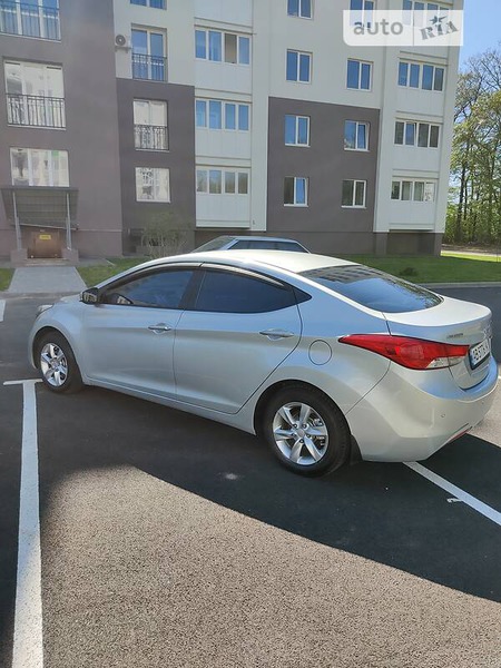 Hyundai Elantra 2011  випуску Вінниця з двигуном 1.6 л бензин седан механіка за 8300 долл. 