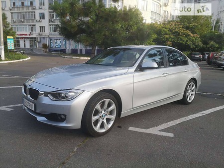 BMW 335 2013  випуску Київ з двигуном 3 л бензин седан автомат за 17900 долл. 