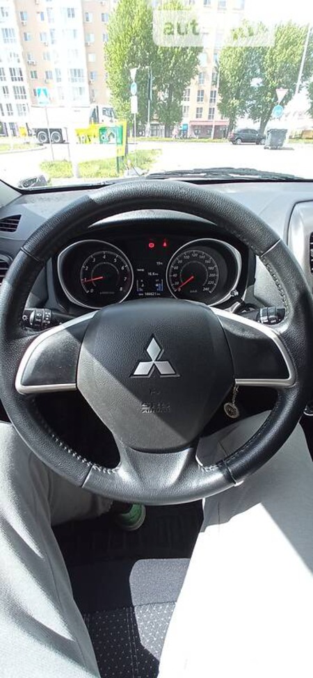 Mitsubishi ASX 2014  випуску Київ з двигуном 1.6 л  позашляховик механіка за 9000 долл. 