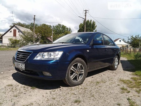 Hyundai Sonata 2008  випуску Луцьк з двигуном 2 л бензин седан механіка за 4150 долл. 