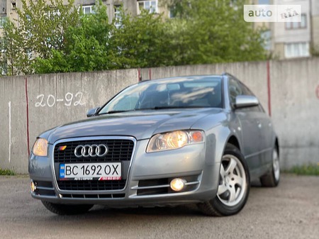 Audi A4 Limousine 2006  випуску Львів з двигуном 2 л дизель універсал механіка за 5990 долл. 