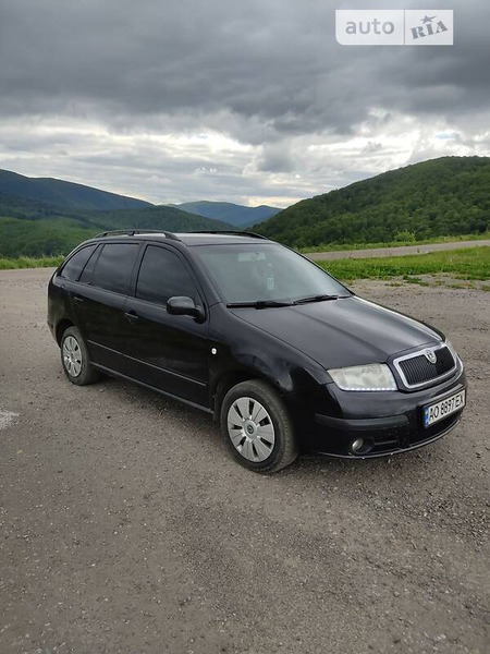 Skoda Fabia 2005  випуску Ужгород з двигуном 1.4 л дизель універсал механіка за 4900 долл. 