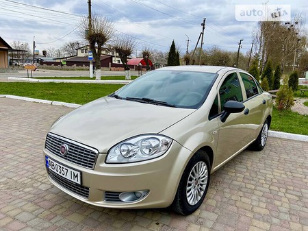 Fiat Linea 2012  випуску Вінниця з двигуном 1.4 л  седан механіка за 5500 долл. 