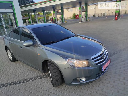 Chevrolet Cruze 2009  випуску Житомир з двигуном 1.6 л бензин седан автомат за 5900 долл. 