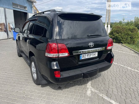 Toyota Land Cruiser 2007  випуску Ужгород з двигуном 5.7 л  позашляховик автомат за 24900 долл. 