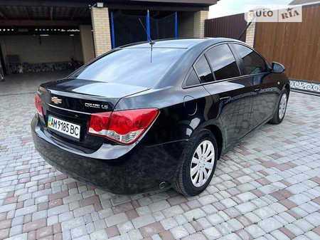 Chevrolet Cruze 2010  випуску Житомир з двигуном 1.6 л  седан механіка за 6550 долл. 