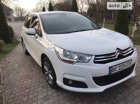 Citroen C4 2012  випуску Львів з двигуном 1.6 л дизель хэтчбек механіка за 6400 долл. 