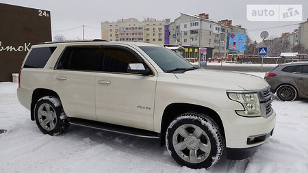 Chevrolet Tahoe 2015  випуску Київ з двигуном 5.3 л бензин позашляховик автомат за 48900 долл. 