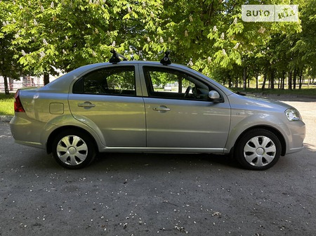 Chevrolet Aveo 2006  випуску Дніпро з двигуном 1.4 л бензин седан механіка за 4200 долл. 