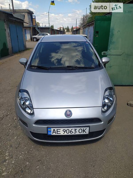 Fiat Punto 2012  випуску Дніпро з двигуном 0 л дизель хэтчбек механіка за 4500 долл. 