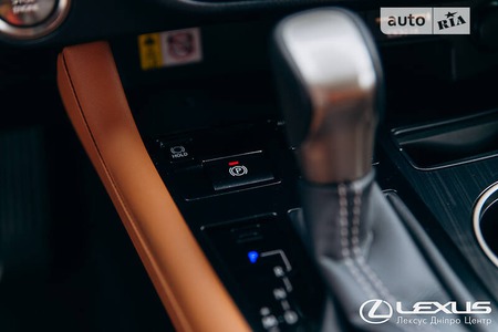 Lexus RX 300 2020  випуску Дніпро з двигуном 0 л бензин позашляховик автомат за 48500 долл. 