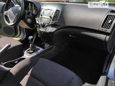 Hyundai i30 2010  випуску Вінниця з двигуном 1.6 л дизель хэтчбек механіка за 6000 долл. 