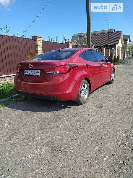 Hyundai Elantra 2015  випуску Черкаси з двигуном 1.8 л бензин седан автомат за 9500 долл. 