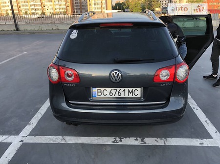 Volkswagen Passat 2008  выпуска Львов с двигателем 2 л дизель универсал механика за 7399 долл. 