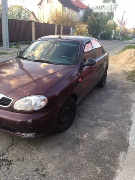 Daewoo Lanos 2010  випуску Київ з двигуном 1.6 л бензин седан механіка за 1690 долл. 