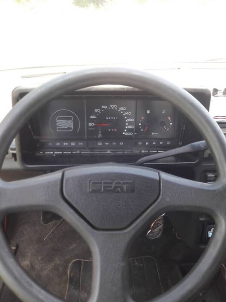 Seat Ibiza 1989  випуску Чернівці з двигуном 0.9 л  седан механіка за 750 долл. 
