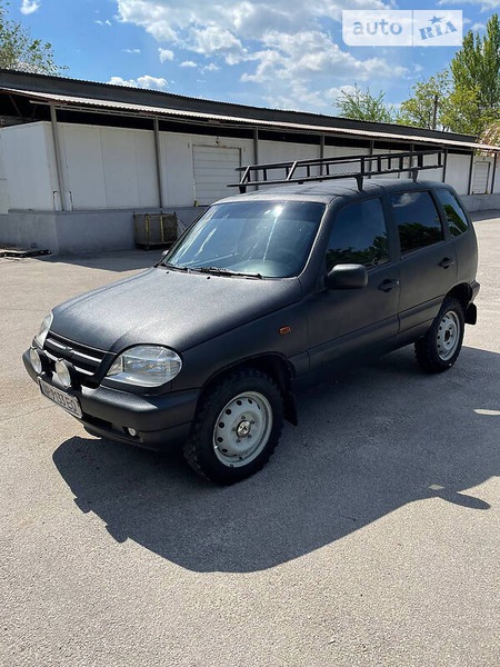 Chevrolet Niva 2006  випуску Запоріжжя з двигуном 1.7 л  позашляховик механіка за 4900 долл. 