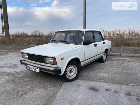 Lada 2105 1989  випуску Дніпро з двигуном 1.2 л бензин седан механіка за 1000 долл. 