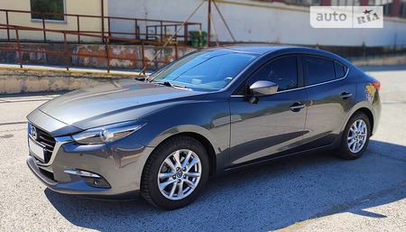 Mazda 3 2018  випуску Ужгород з двигуном 2 л бензин седан автомат за 13500 долл. 