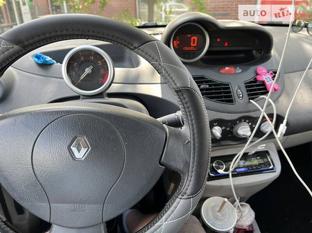 Renault Twingo 2008  випуску Київ з двигуном 0 л бензин купе механіка за 2990 долл. 