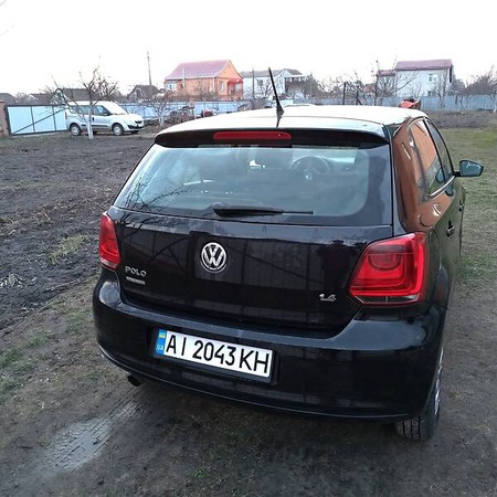 Volkswagen Polo 2014  випуску Київ з двигуном 1.4 л бензин хэтчбек автомат за 10500 долл. 