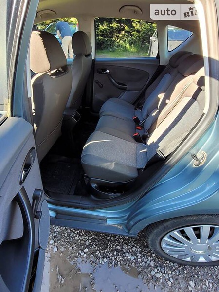 Seat Toledo 2006  випуску Луцьк з двигуном 1.9 л дизель хэтчбек механіка за 3700 долл. 