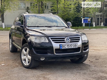 Volkswagen Touareg 2007  випуску Львів з двигуном 3 л дизель позашляховик автомат за 13500 долл. 