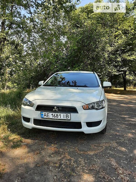 Mitsubishi Lancer 2009  випуску Дніпро з двигуном 1.5 л бензин седан механіка за 7800 долл. 