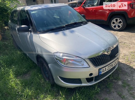 Skoda Fabia 2012  випуску Київ з двигуном 1.6 л дизель універсал механіка за 4000 долл. 