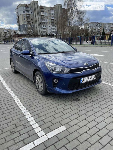 KIA Rio 2019  випуску Київ з двигуном 1.6 л бензин седан автомат за 12200 долл. 