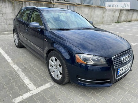 Audi A3 Limousine 2011  випуску Хмельницький з двигуном 2 л бензин хэтчбек автомат за 8999 долл. 