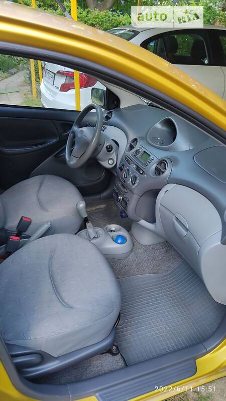 Toyota Auris 2001  випуску Харків з двигуном 1 л бензин хэтчбек механіка за 3500 долл. 