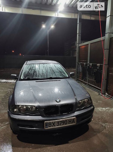 BMW 318 1998  випуску Хмельницький з двигуном 1.9 л бензин седан механіка за 3700 долл. 