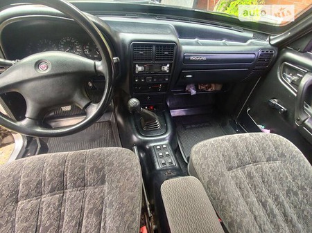 ГАЗ 31105 2004  випуску Вінниця з двигуном 2.3 л  седан механіка за 2100 долл. 