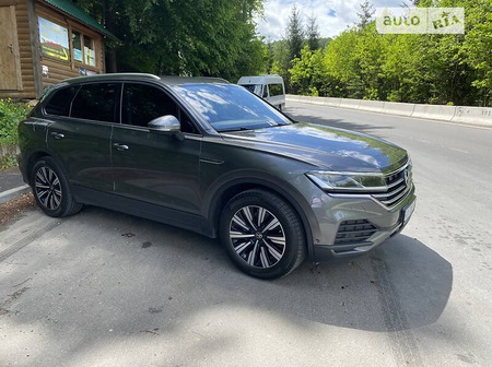 Volkswagen Touareg 2020  випуску Івано-Франківськ з двигуном 3 л дизель позашляховик автомат за 62000 долл. 