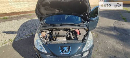 Peugeot 308 2008  випуску Хмельницький з двигуном 1.6 л бензин хэтчбек механіка за 5350 долл. 