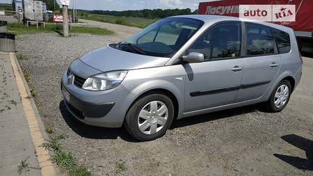 Renault Scenic 2004  випуску Вінниця з двигуном 1.6 л  мінівен механіка за 4500 долл. 