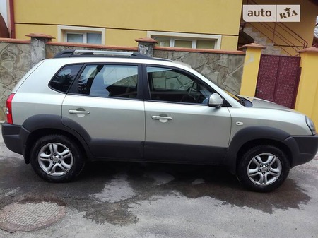 Hyundai Tucson 2008  випуску Київ з двигуном 2 л дизель позашляховик автомат за 7700 долл. 