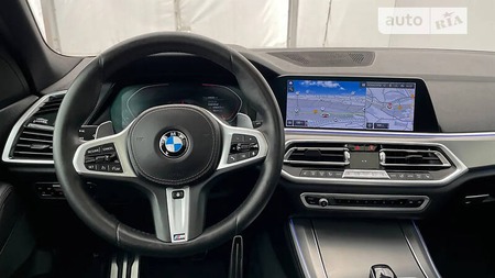 BMW X5 2020  випуску Львів з двигуном 3 л дизель позашляховик автомат за 74999 долл. 