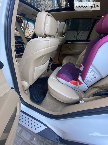 BMW X5 2011  випуску Тернопіль з двигуном 3 л бензин позашляховик автомат за 15999 долл. 