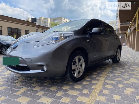 Nissan Leaf 2015  випуску Вінниця з двигуном 0 л електро хэтчбек автомат за 14200 долл. 